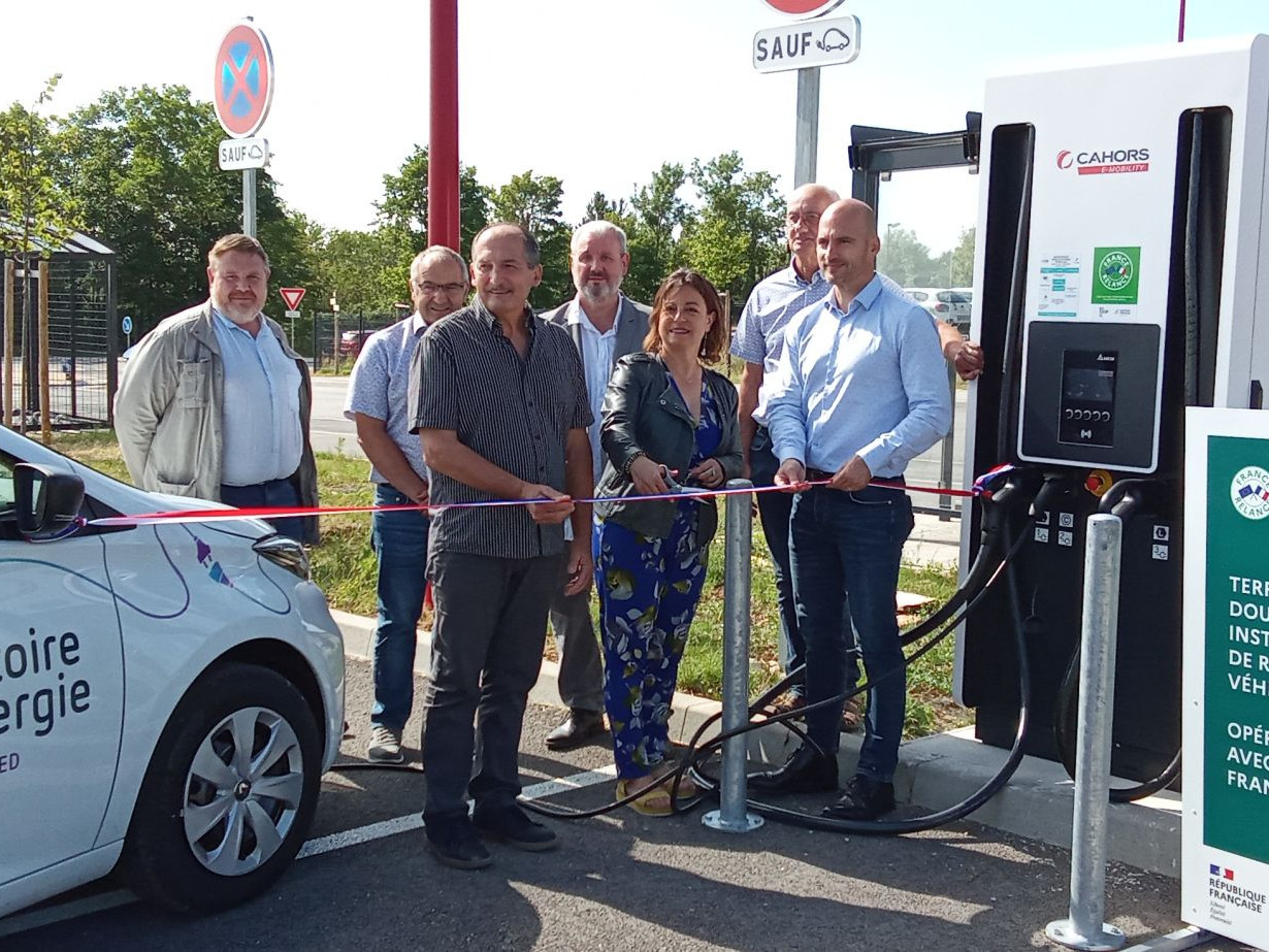 Nouvelle bornes de recherche Véhicule Electrique ZIR Europolys - Autechaux